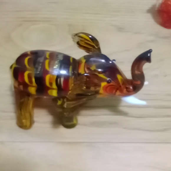 Very beautiful Collection of high quality glass elephants - Picture 8 of 10